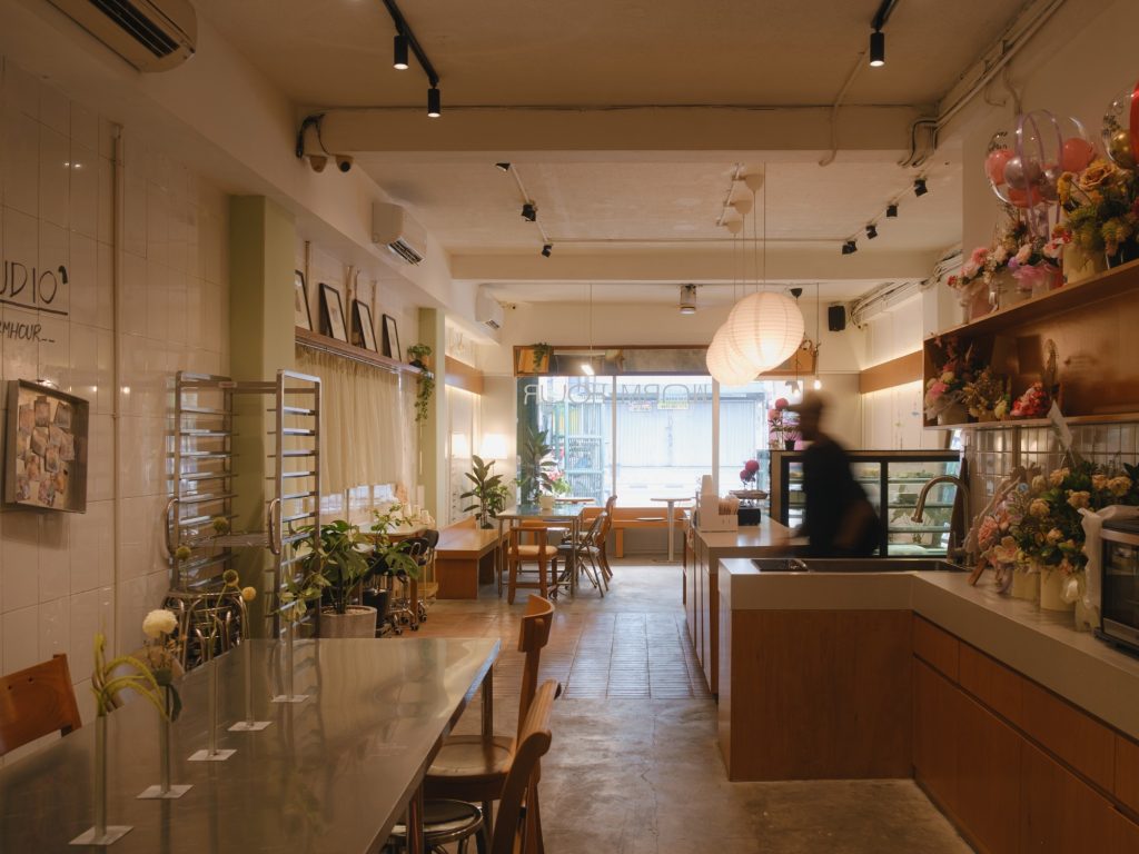 Warm Hour Cafe
